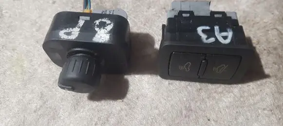 Audi A3 S3 8P Wing mirror switch 8E0959565