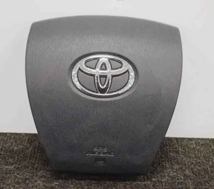 Toyota Prius c Steering wheel airbag
