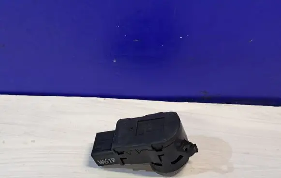 Jaguar XJ X351 Oil temperature sensor FK7219C794AA