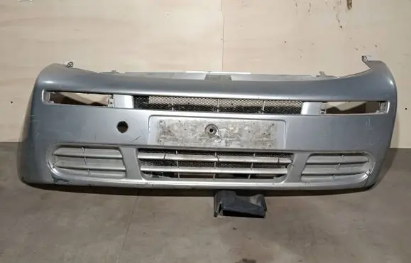 Opel Vivaro Front bumper 8200011391 8200011390 8200011389