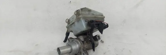 Master brake cylinder