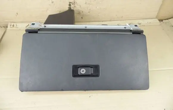 MG MGF Glove box