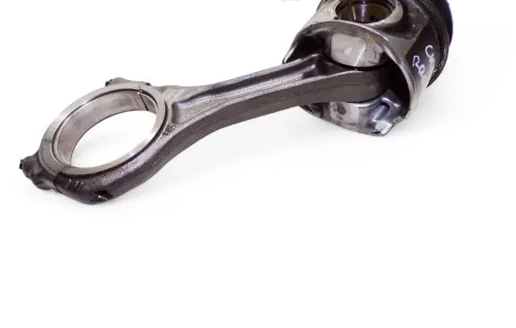 Volkswagen Touareg II Piston with connecting rod CKD