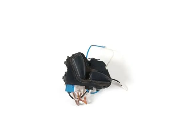 Mercedes-Benz E W211 Seat control switch A2108213751
