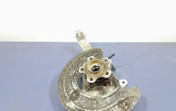 BMW X5 E53 Front wheel hub spindle knuckle 6876655