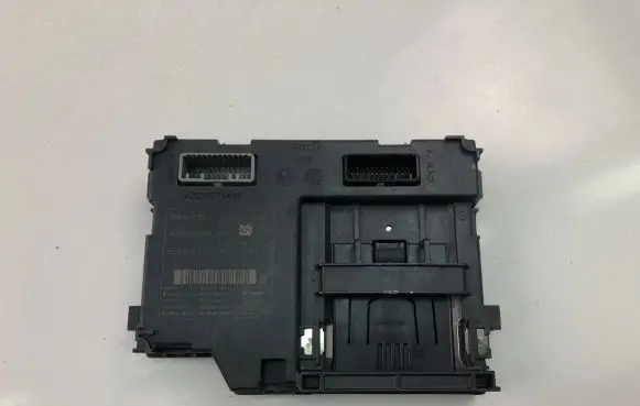 Renault Captur Other control units/modules 285905719R