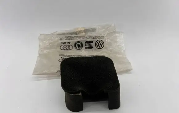 Audi A6 S6 C5 4B Seat belt trim 4B0857957B 270499