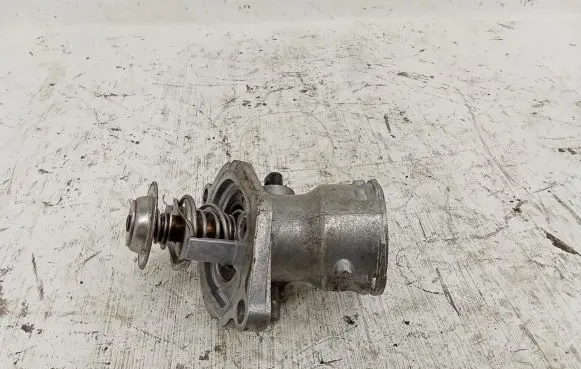 Mercedes-Benz ML W164 Thermostat A2722000515