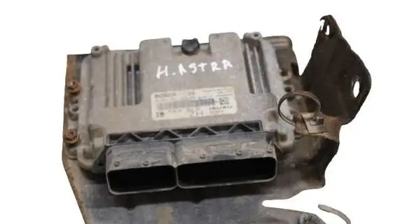 Opel Astra H Engine control unit/module 0281011943 8973785712 55556829