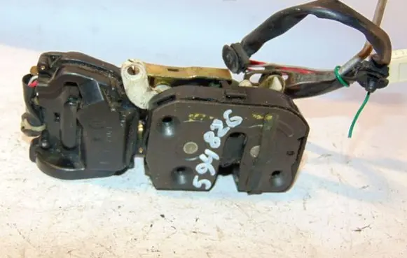 Mazda Premacy Front door lock CB0759310B