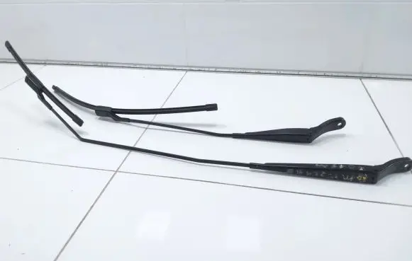 Renault Zoe Front wiper blade arm 288860987R