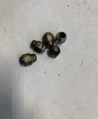 Hyundai Tucson JM Nuts/bolts 