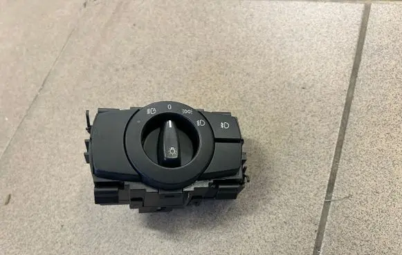 BMW 1 E82 E88 Light switch 6938864