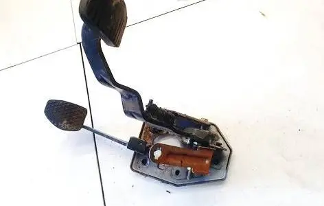 Citroen Xsara Picasso Clutch pedal 09143002G