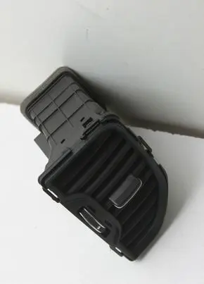 KIA Sportage Dash center air vent grill 97420F1000