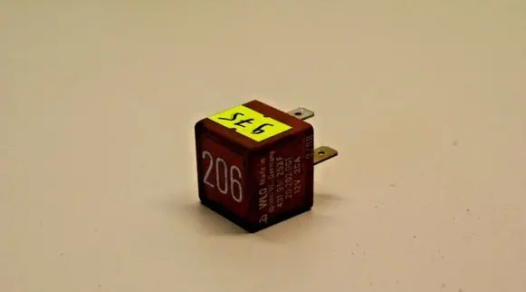 Audi TT Mk1 Other relay 431951253F