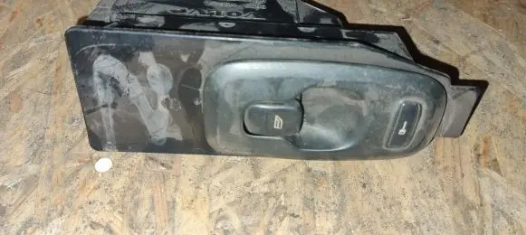 Volvo V70 Electric window control switch 30732817