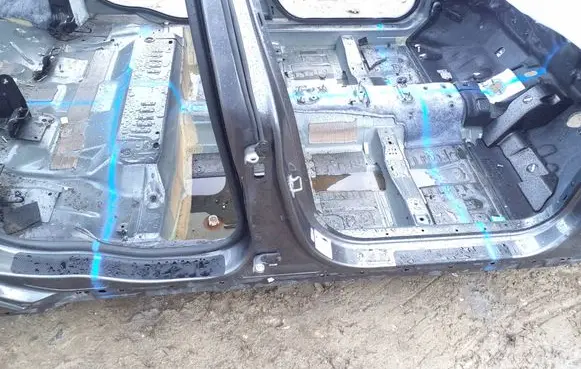 Ford Mondeo MK V Pillar (middle) 