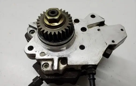 Renault Trafic II (X83) Fuel injection high pressure pump 8200564112 H8200385478 0445010099