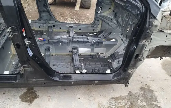 Suzuki SX4 S-Cross Other sill/pillar trim element 