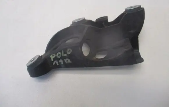 Volkswagen Polo V 6R Gear shift cable bracket 