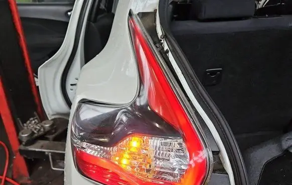 Nissan Juke I F15 Rear/tail lights L90049815 IMPRK1449943