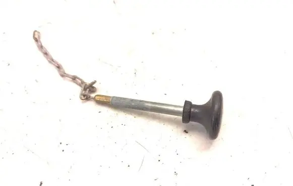 Mercedes-Benz W123 Hand brake release handle 