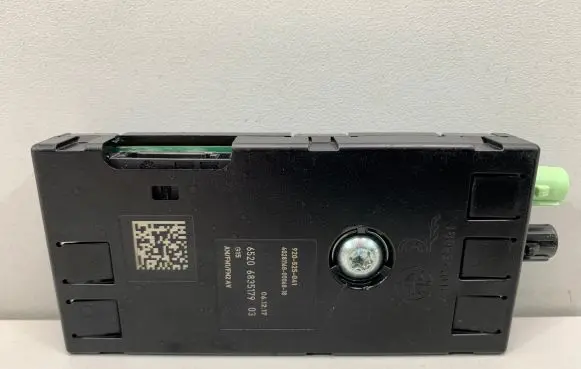 BMW M8 F91 F92 G14 G15 Aerial antenna amplifier 6835179