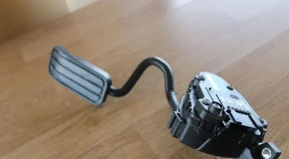 Volkswagen Sharan Accelerator throttle pedal 7M4723507E