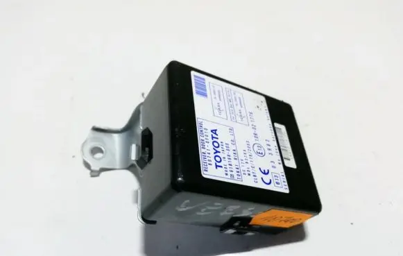 Toyota Corolla Verso AR10 Door control unit/module 61bbb168000