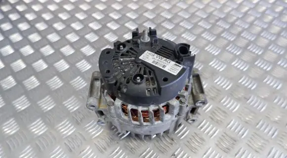 Volkswagen PASSAT CC Generator/alternator 06J903023C 140A