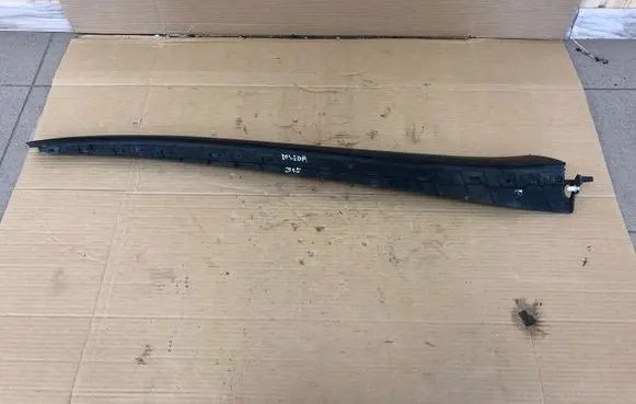 Seat Toledo III (5P) Windshield trim 5P0854542F