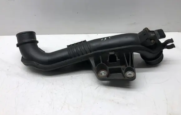 Audi A4 S4 B8 8K Intercooler hose/pipe 8K0145673L