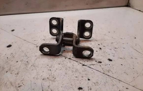 Toyota RAV 4 (XA30) Loading door upper hinge 120LB