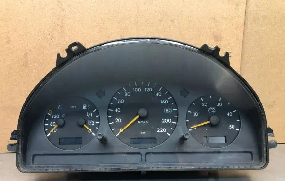 Mercedes-Benz ML W163 Speedometer (instrument cluster) A1635401847 15340087 1911210126B