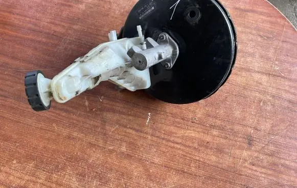 Renault Grand Modus Brake booster 8200896125
