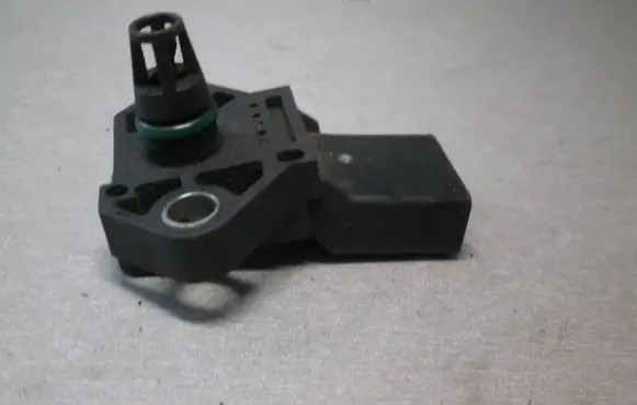 Volkswagen PASSAT B6 Air pressure sensor 0281002401 038906051C