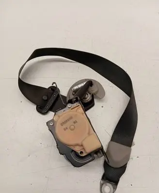 Mitsubishi Grandis Front seatbelt C9094HR