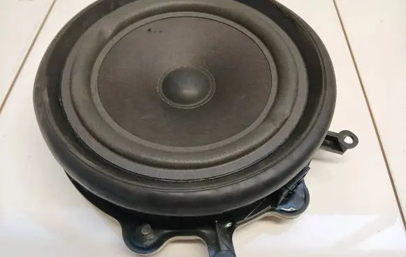 Audi A4 S4 B7 8E 8H Front door speaker 8E0035411 3494125 4910410300