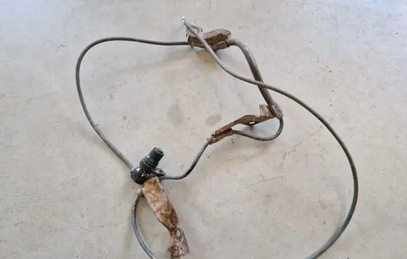 Toyota Hilux (AN10, AN20, AN30) ABS brake wheel speed sensor 895430K020