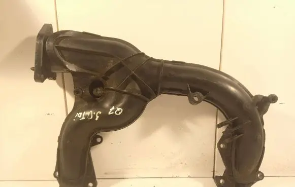 Audi Q7 4L Air intake duct part 059145762B