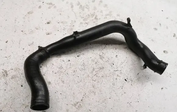 Volvo V70 Intercooler hose/pipe 30647918 2321