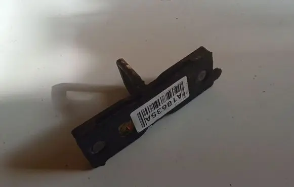 Renault Laguna II Rear door lock loop/hook striker 8200025318