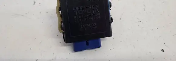 Toyota Corolla E120 E130 Day light relay 8264212050 0617004240