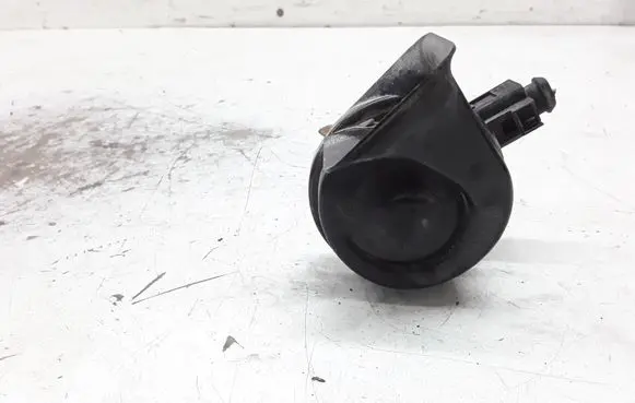 Volkswagen Jetta V Horn signal E9703881157