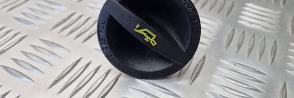 Volvo V70 Oil filler cap 