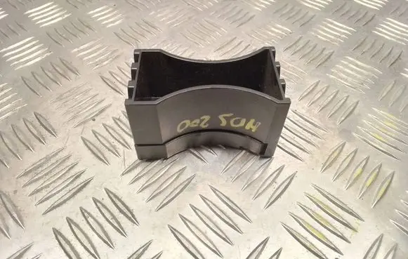 Toyota Land Cruiser (J200) Cup holder 1A8A1007G