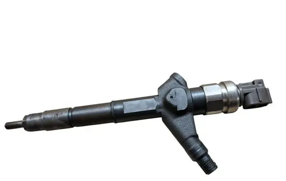 Nissan X-Trail T30 Fuel injector 10E07382 AW400
