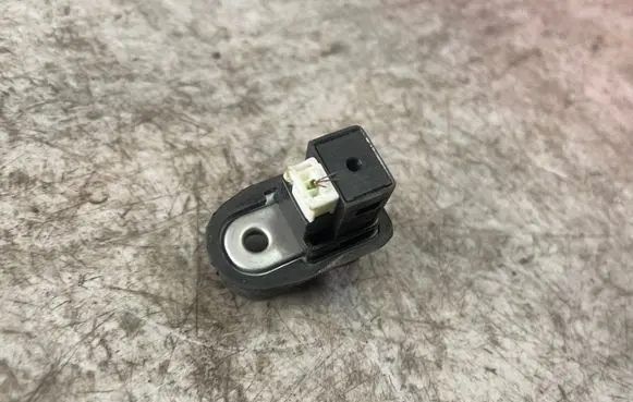 Nissan Navara D40 Front door sensor 
