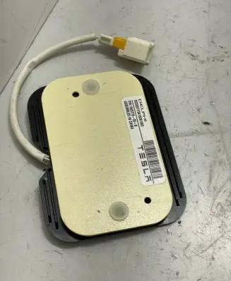Tesla Model S Airbag deployment crash/impact sensor 100577800B 283353170A